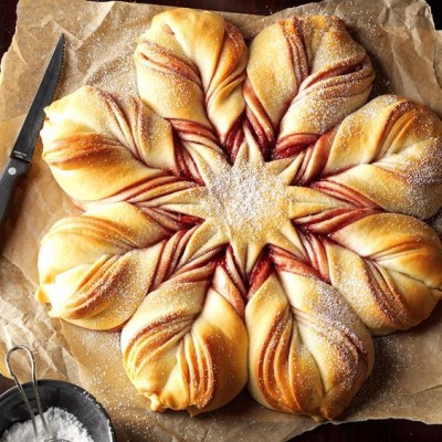 Christmas Star Twisted Bread.jpg