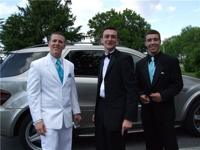 Улыбаются Митя и друзья 2011.jpg