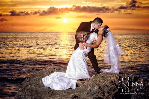 best-Hawaii-wedding-photographer-Jenna-Lee.jpg
