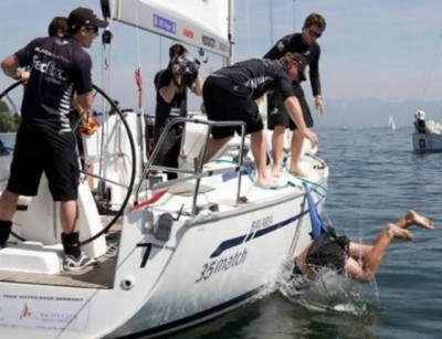 Guy-wedgies-himself-on-yacht.jpg