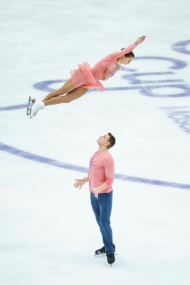 Aleksandra Boikova and Dmitrii Kozlovskii RUS Rostelecom Cup day 1 throw.jpg